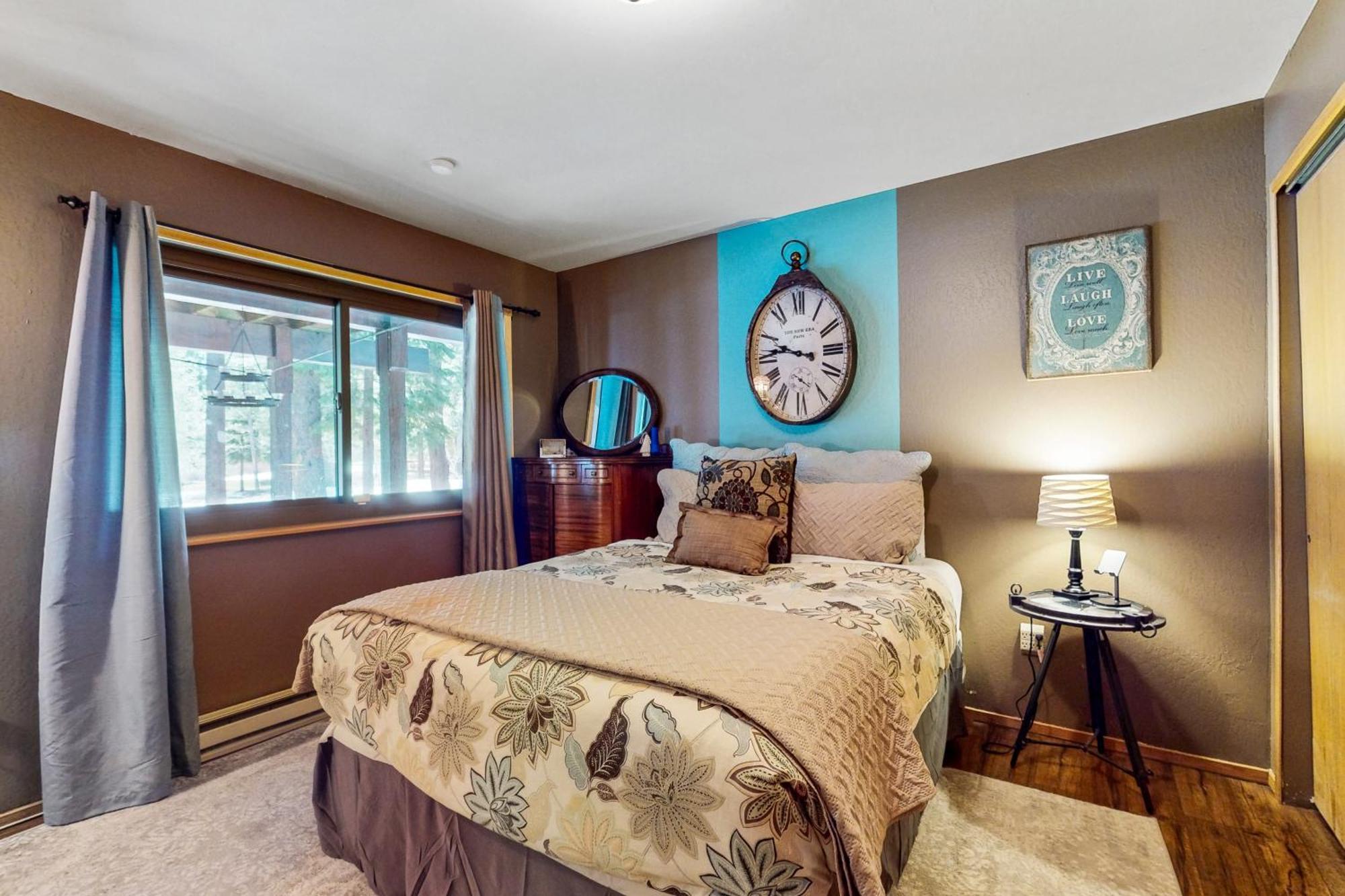 Tastefully-Updated, Classic Tahoe Family Home Траки Экстерьер фото